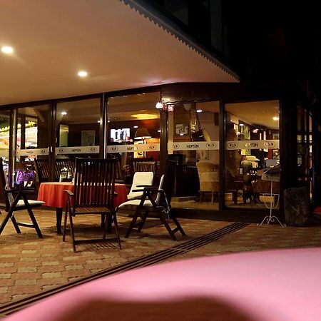 Neptun Hotel シダ エクステリア 写真